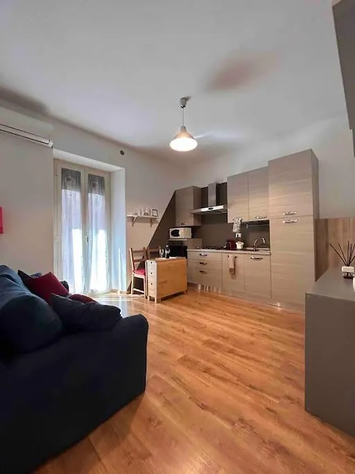 Apartment Bucaneve House Roma Italy
